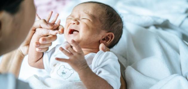 صورة لماذا يصرخ الطفل عند ولادته