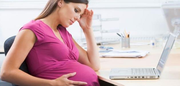 صورة هل زيادة حركة الجنين من علامات الولادة