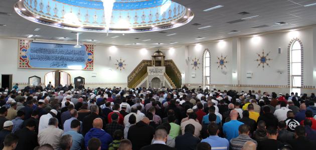 صورة فضل الصلاة في المسجد