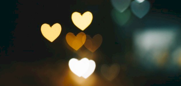 أجمل أبيات الحب أجمل أبيات الحب