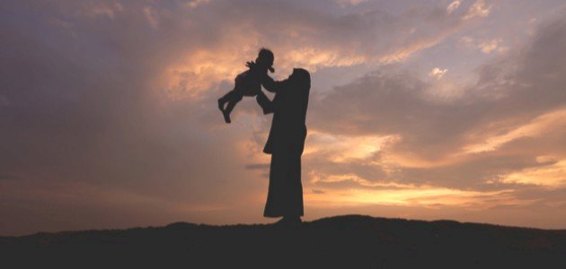 أحاديث عن الأم أحاديث عن الأم