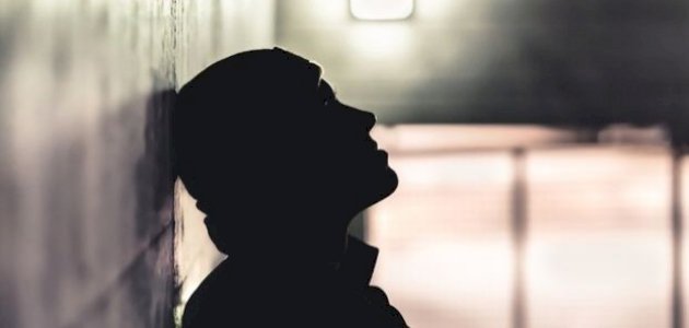 أسباب الهموم والأحزان أسباب الهموم والأحزان