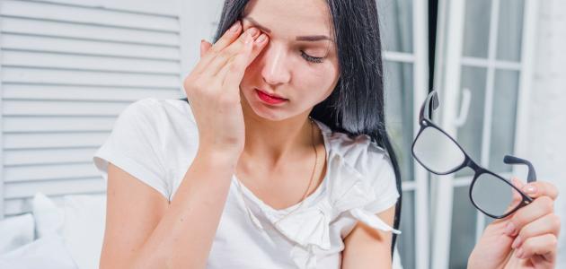 أسباب حرقة العين أسباب حرقة العين