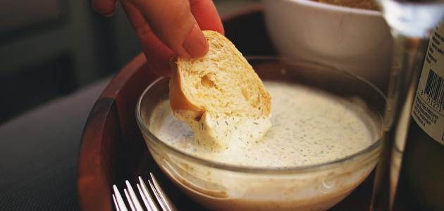 أسهل طريقة لعمل الصوص الأبيض أسهل طريقة لعمل الصوص الأبيض