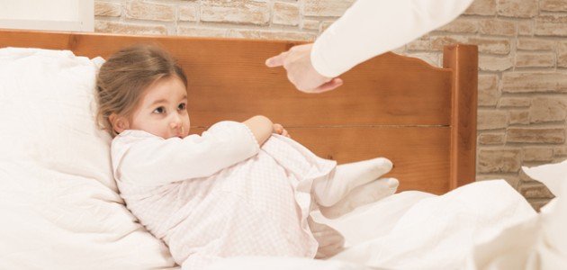 أضرار الصراخ في وجه الطفل أضرار الصراخ في وجه الطفل