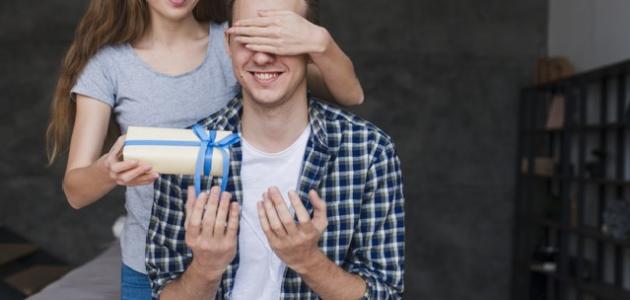 أفكار هدايا الخطوبة أفكار هدايا الخطوبة