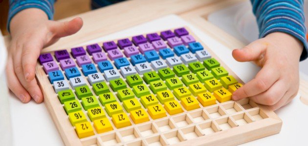 أمثلة لتعليم الطفل الأعداد من منزلتين