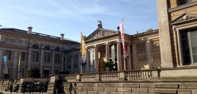 أول متحف في العالم أول متحف في العالم