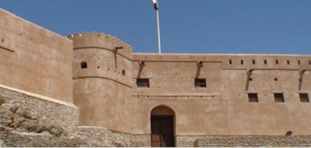 أول من شيد القلاع أول من شيد القلاع