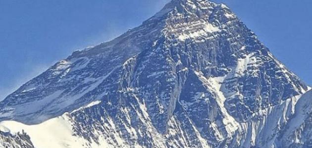 أين توجد قمة إفرست أين توجد قمة إفرست