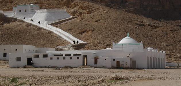 أين قبر النبي هود أين قبر النبي هود