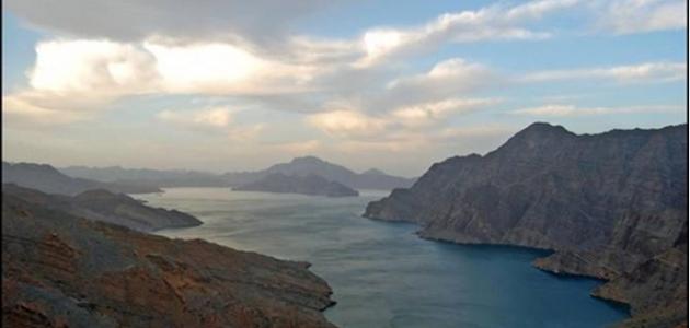 أين يقع مضيق هرمز