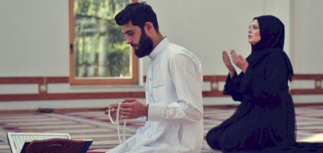 الزوجة الصالحة وصفاتها الزوجة الصالحة وصفاتها