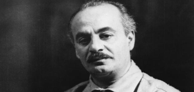 تحليل قصيدة المواكب تحليل قصيدة المواكب