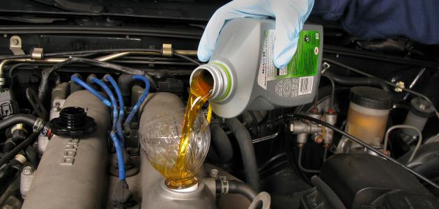 حل مشكلة نقص الزيت في السيارة حل مشكلة نقص الزيت في السيارة