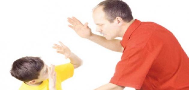 ضرب الطفل على رأسه