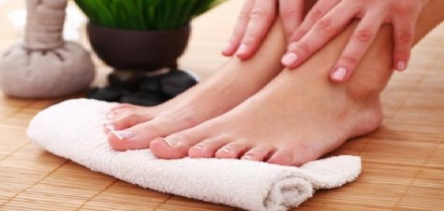 طرق تفتيح القدمين واليدين