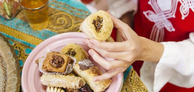 طرق صنع حلويات العيد منزلياً طرق صنع حلويات العيد منزلياً