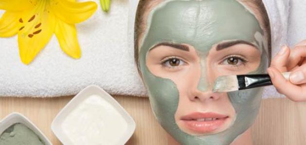 طرق عمل ماسكات للبشرة الدهنية