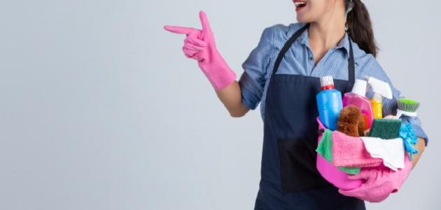 طريقة تنظيف جدران المطبخ من الدهون طريقة تنظيف جدران المطبخ من الدهون