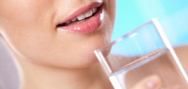 طريقة تنعيم الشفاه طريقة تنعيم الشفاه