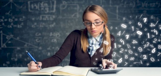 طريقة حل المعادلات التفاضلية الجزئية