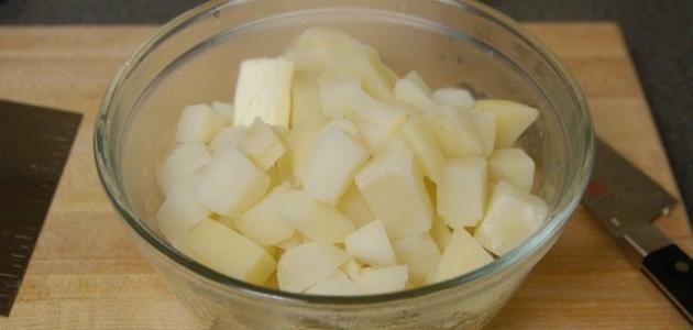 طريقة سلق البطاطا طريقة سلق البطاطا