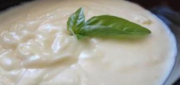 طريقة عمل الثومية بالنشا طريقة عمل الثومية بالنشا