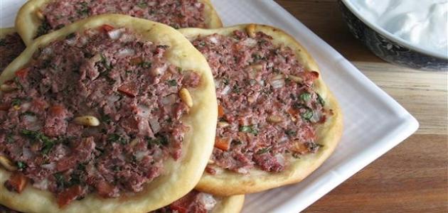 طريقة عمل الصفيحة السورية بدبس الرمان طريقة عمل الصفيحة السورية بدبس الرمان