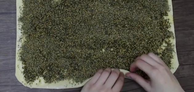 طريقة عمل سندويشة الزعتر طريقة عمل سندويشة الزعتر