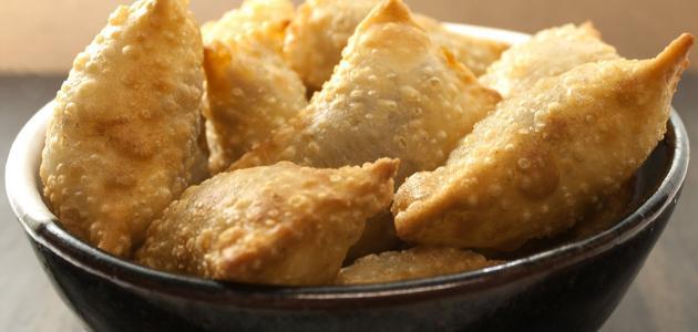 طريقة عمل عجينة السمبوسة بالفرن طريقة عمل عجينة السمبوسة بالفرن