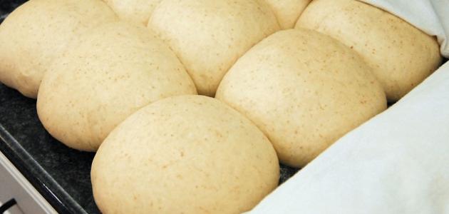 طريقة عمل عجينة الفطائر والبيتزا