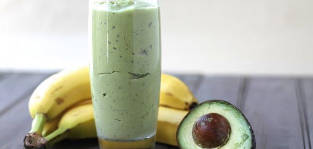 طريقة عمل عصير الأفوكادو والموز طريقة عمل عصير الأفوكادو والموز