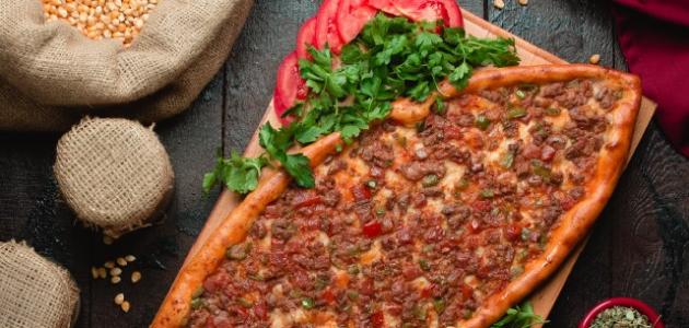 طريقة عمل عيش باللحم الحجازي