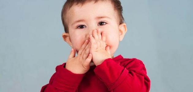 علامات تأخر الكلام عند الأطفال علامات تأخر الكلام عند الأطفال