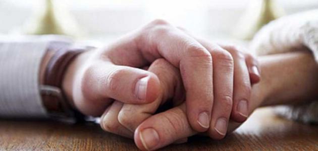 علامات تدل على حب الزوج لزوجته علامات تدل على حب الزوج لزوجته