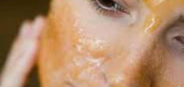 فوائد العسل للبشرة الدهنية