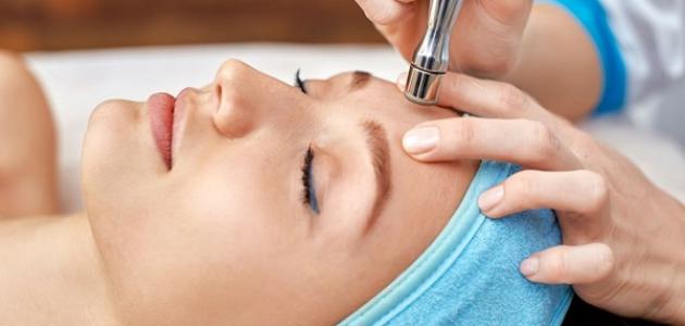 فوائد تنظيف البشرة بالليزر فوائد تنظيف البشرة بالليزر