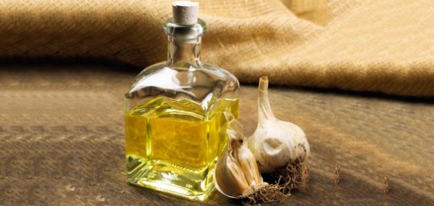 فوائد زيت الثوم للرموش فوائد زيت الثوم للرموش