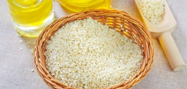 فوائد زيت السمسم لتطويل الشعر فوائد زيت السمسم لتطويل الشعر