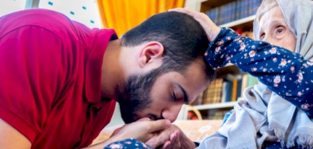 قصص عن الأم في الإسلام