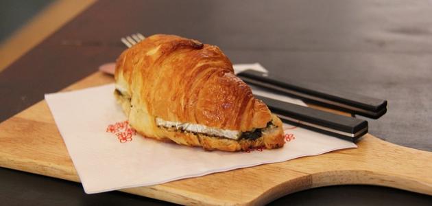 كروسان جبن كروسان جبن