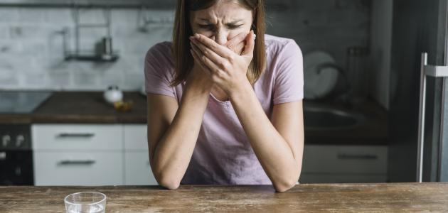 كيفية التخلص من القيء كيفية التخلص من القيء