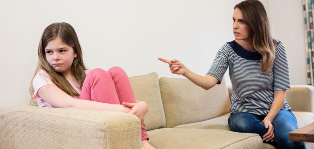 كيفية التعامل مع الطفل الذي يشتم كيفية التعامل مع الطفل الذي يشتم