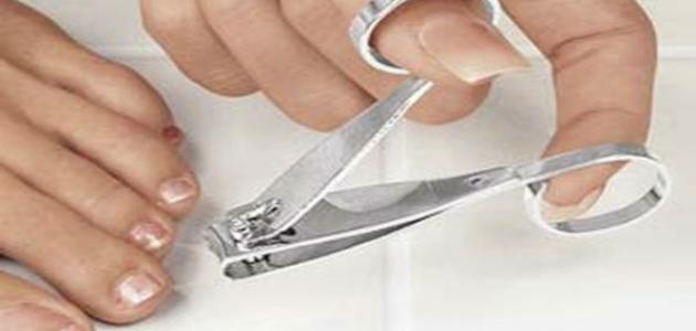 كيفية تقليم الاظافر كيفية تقليم الاظافر