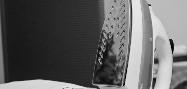 كيفية تنظيف سطح المكواة كيفية تنظيف سطح المكواة