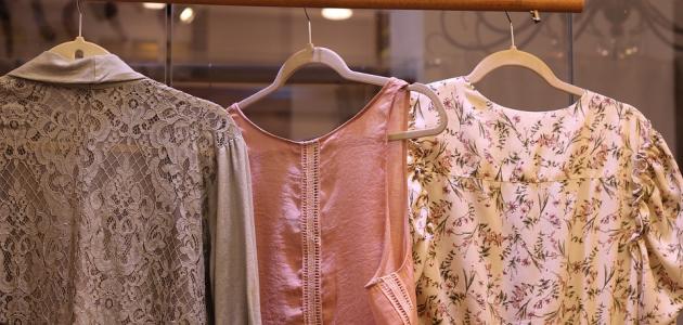 كيفية كي الملابس بدون مكواة كيفية كي الملابس بدون مكواة