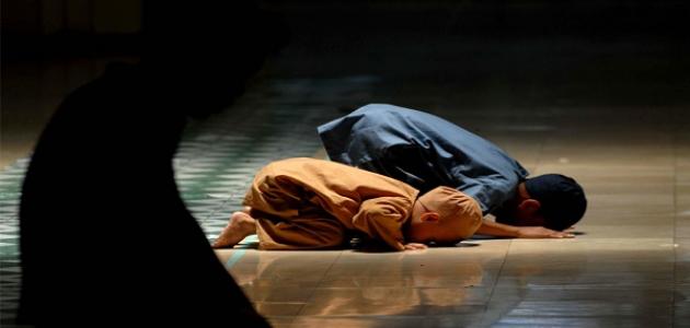 كيف أجعل ابني يصلي كيف أجعل ابني يصلي