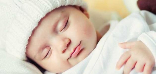 كيف أجعل طفلي ينام ساعات طويلة كيف أجعل طفلي ينام ساعات طويلة