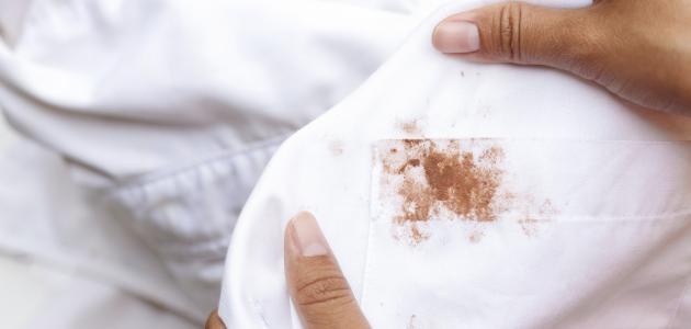 كيف أزيل الألوان الزيتية من الملابس